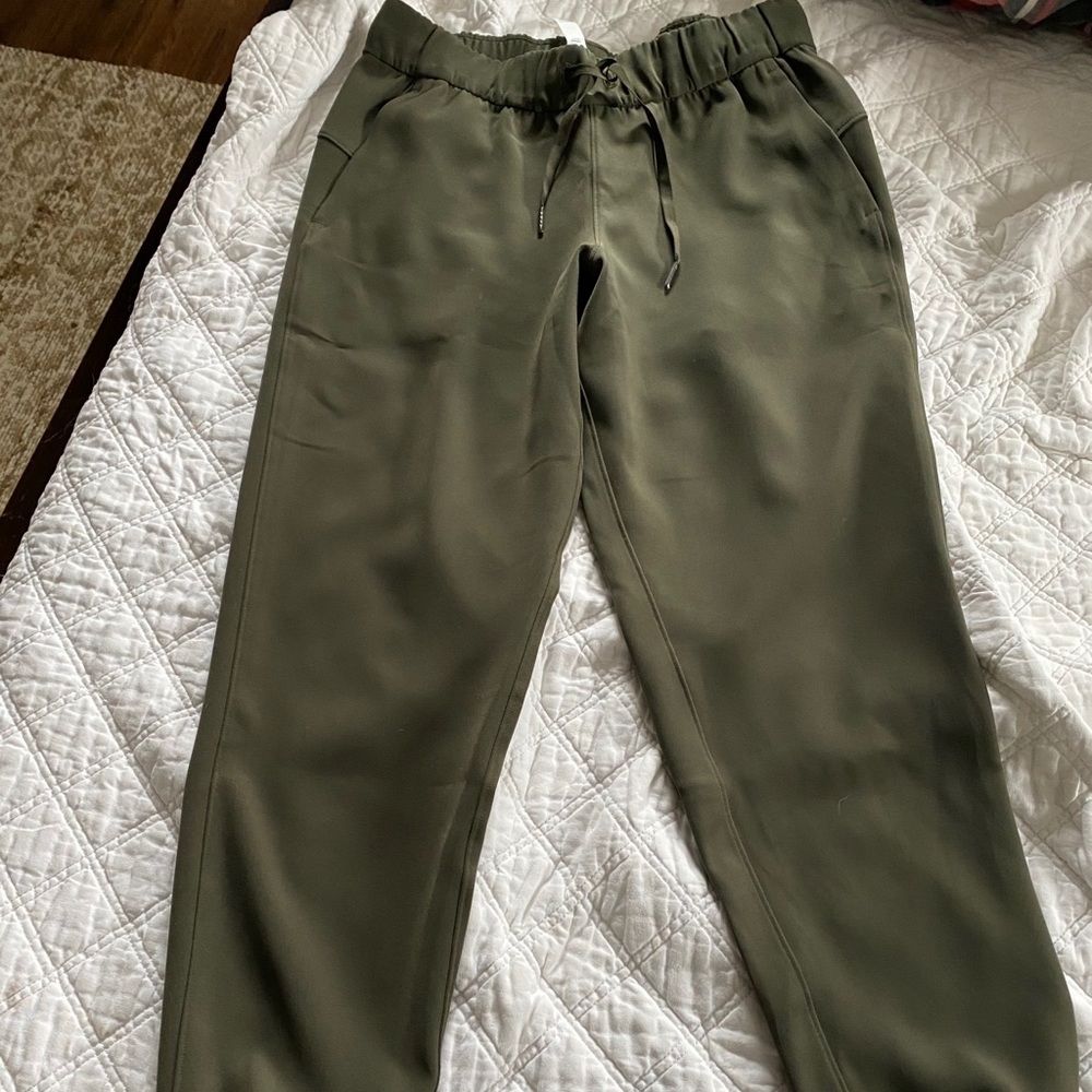 Lululemon On The Fly Jogger Pants - Size 6 - Picture 4 of 4